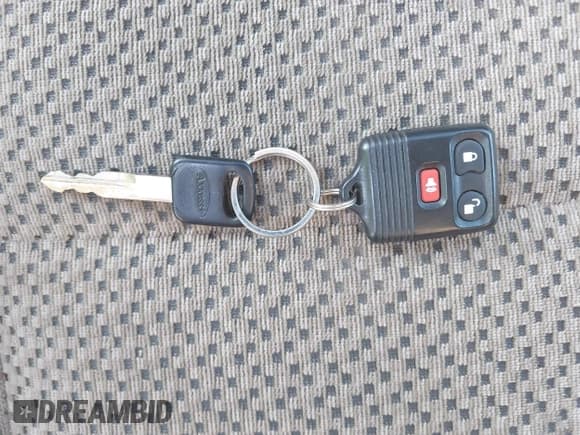 ✅ 2001 Ford F-250 XL • VIN: 1FTNX21F81ED38234 • Lot: 43190315. Listed on IAAI with 226,607 mi. Free auction sales archive from the USA and detailed vehicle history report at DreamBid. Image 11.