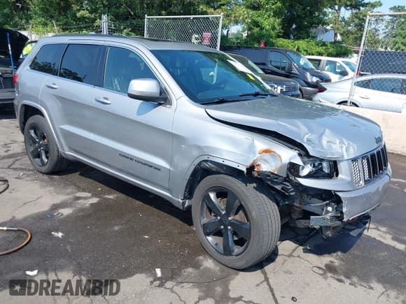 ✅ 2015 Jeep Grand Cherokee Altitude • VIN: 1C4RJFAGXFC662842 • Лот: 42874520. Опубликован ранее на IAAI с пробегом 160 836 миль. Бесплатный доступ к архиву аукционных продаж из США и подробный отчёт об истории автомобиля на DreamBid. Изображение 1.