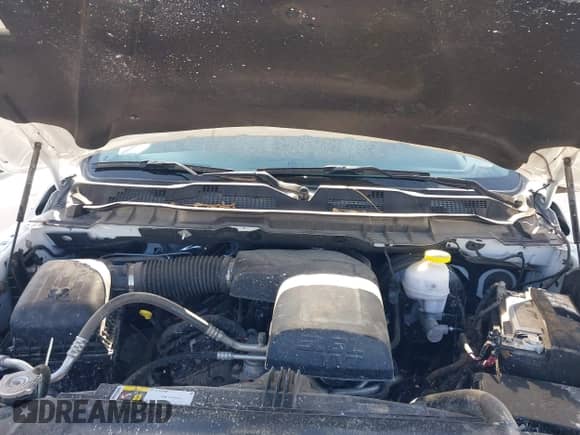 2024 Ram 1500 SLT z VIN 1C6RR7GG0RS156623, wystawiony jako IAAI lot #42702884 z przebiegiem 27 953 mil mil oraz . Historia ofert i sprzedaży dostępna na DreamBid. Obrazek 10.