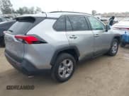✅ 2025 Toyota RAV4 XLE • VIN: 2T3P1RFV4SC531186 • Lot: 43697621. Wystawiony na IAAI z przebiegiem 14 991 mil. Bezpłatny archiwum sprzedaży aukcyjnych z USA i szczegółowy raport historii pojazdu na DreamBid. Zdjęcie 4.