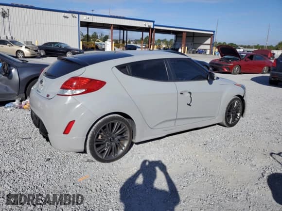 ✅ 2013 Hyundai Veloster w/Black Int • VIN: KMHTC6AD5DU128883 • Lot: 90024835. Wystawiony na Copart z przebiegiem 75 795 mil. Bezpłatny archiwum sprzedaży aukcyjnych z USA i szczegółowy raport historii pojazdu na DreamBid. Zdjęcie 3.