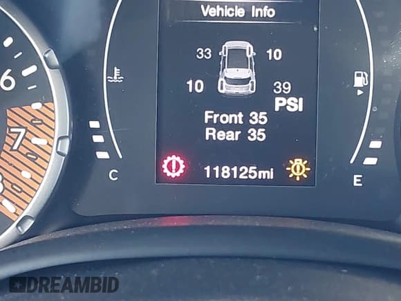 ✅ 2020 Jeep Renegade Latitude • VIN: ZACNJABB5LPL87163 • Lot: 40948221. Wystawiony na IAAI z przebiegiem 118 125 mil. Bezpłatny archiwum sprzedaży aukcyjnych z USA i szczegółowy raport historii pojazdu na DreamBid. Zdjęcie 15.