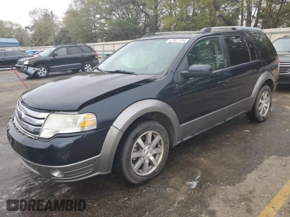 ✅ 2008 Ford Taurus X SEL • VIN: 1FMDK02WX8GA23393 • Lot: 47027734. Wystawiony na Copart z przebiegiem 185 485 mil. Bezpłatny archiwum sprzedaży aukcyjnych z USA i szczegółowy raport historii pojazdu na DreamBid. Zdjęcie 1.