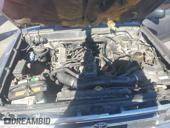 ✅ 1992 Toyota Pickup DLX • VIN: JT4RN93PXN5057452 • Lot: 88791225. Listed on Copart with 204,118 mi. Free auction sales archive from the USA and detailed vehicle history report at DreamBid. Image 11.