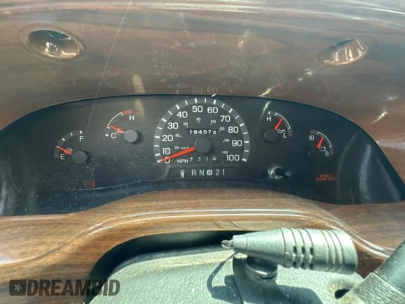 ✅ 2002 Ford Econoline Cargo Recreational • VIN: 1FDPE24L52HB75294 • Lot: 61638095. Wystawiony na Copart z przebiegiem 184 578 mil. Bezpłatny archiwum sprzedaży aukcyjnych z USA i szczegółowy raport historii pojazdu na DreamBid. Zdjęcie 8.