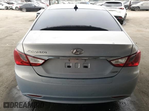 ✅ 2013 Hyundai Sonata Limited • VIN: 5NPEC4AC7DH572544 • Лот: 75352704. Опубликован ранее на Copart с пробегом 133 160 миль. Бесплатный доступ к архиву аукционных продаж из США и подробный отчёт об истории автомобиля на DreamBid. Изображение 6.