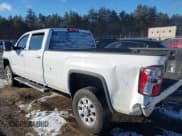 ✅ 2015 GMC Sierra 2500HD • VIN: 1GT11YE84FF636313 • Lot: 41430540. Listed on IAAI with 181,720 mi. Free auction sales archive from the USA and detailed vehicle history report at DreamBid. Image 3.