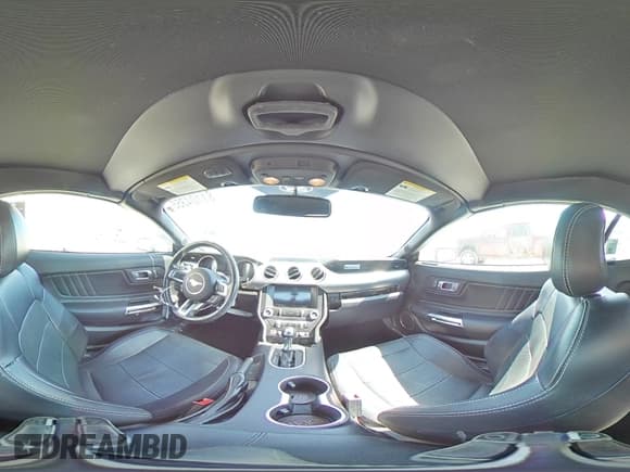 ✅ 2019 Ford Mustang EcoBoost Premium • VIN: 1FATP8UH0K5170720 • Lot: 81104355. Wystawiony na Copart z przebiegiem 45 701 mil. Bezpłatny archiwum sprzedaży aukcyjnych z USA i szczegółowy raport historii pojazdu na DreamBid. Zdjęcie 14.