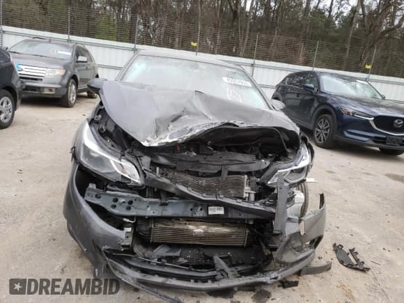 ✅ 2017 Chevrolet Cruze LT • VIN: 1G1BE5SM2H7238001 • Lot: 45557653. Listed on Copart with 103,390 mi. Free auction sales archive from the USA and detailed vehicle history report at DreamBid. Image 5.