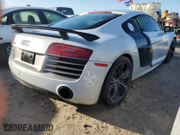 ✅ 2015 Audi R8 5.2L • VIN: WUAANAFG8F7001934 • Lot: 76660884. Listed on Copart with Not provided. Free auction sales archive from the USA and detailed vehicle history report at DreamBid. Image 3.