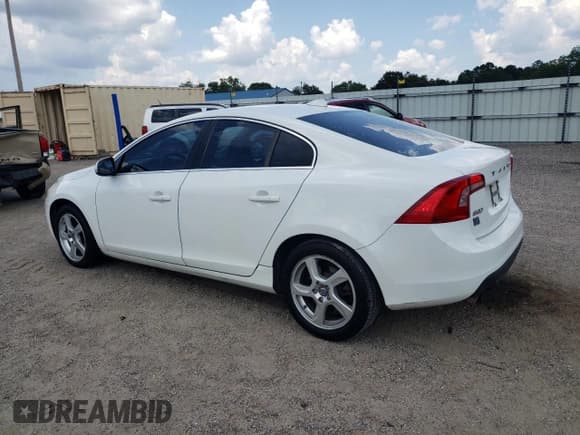 ✅ 2012 Volvo S60 T5 • VIN: YV1622FS7C2144401 • Lot: 62142135. Wystawiony na Copart z przebiegiem 164 939 mil. Bezpłatny archiwum sprzedaży aukcyjnych z USA i szczegółowy raport historii pojazdu na DreamBid. Zdjęcie 2.