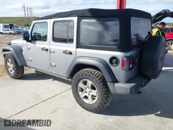 ✅ 2018 Jeep Wrangler Unlimited Sport • VIN: 1C4HJXDG4JW157805 • Lot: 43664383. Wystawiony na IAAI z przebiegiem 91 790 mil. Bezpłatny archiwum sprzedaży aukcyjnych z USA i szczegółowy raport historii pojazdu na DreamBid. Zdjęcie 3.