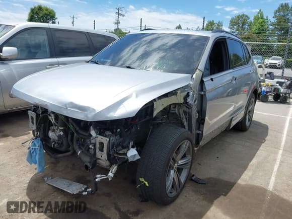 ✅ 2022 Volkswagen Tiguan SE R-Line Black • VIN: 3VV8B7AX9NM093043 • Лот: 42290191. Опубликован ранее на IAAI с пробегом 55 136 миль. Бесплатный доступ к архиву аукционных продаж из США и подробный отчёт об истории автомобиля на DreamBid. Изображение 2.