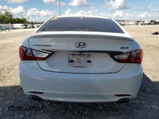 2013 Hyundai Sonata SE z VIN 5NPEC4AB0DH652257, wystawiony jako Copart lot #82758505 z przebiegiem Nie podano mil oraz Szkoda całkowita • Salvage title. Historia ofert i sprzedaży dostępna na DreamBid. Obrazek 6.