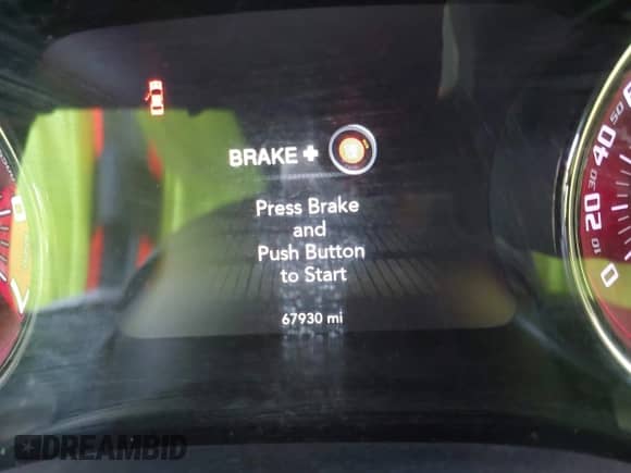 ✅ 2015 Dodge Challenger SRT Hellcat • VIN: 2C3CDZC90FH816117 • Lot: 42478679. Wystawiony na IAAI z przebiegiem 67 930 mil. Bezpłatny archiwum sprzedaży aukcyjnych z USA i szczegółowy raport historii pojazdu na DreamBid. Zdjęcie 14.