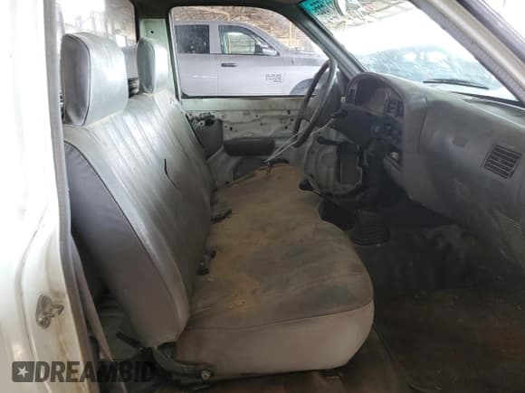 ✅ 1991 Toyota Pickup • VIN: JT4RN81A1M5104102 • Лот: 93150235. Опубликован ранее на Copart с пробегом 287 715 миль. Бесплатный доступ к архиву аукционных продаж из США и подробный отчёт об истории автомобиля на DreamBid. Изображение 7.