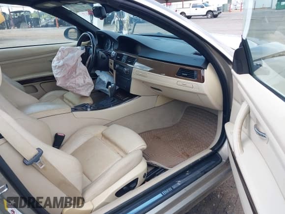 ✅ 2009 BMW 3 Series 328i • VIN: WBAWL13599PX24172 • Lot: 43110491. Listed on IAAI with 137,863 mi. Free auction sales archive from the USA and detailed vehicle history report at DreamBid. Image 5.