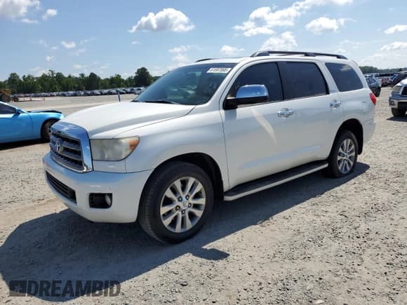 ✅ 2010 Toyota Sequoia Platinum • VIN: 5TDYY5G14AS030690 • Lot: 61597895. Wystawiony na Copart z przebiegiem 197 037 mil. Bezpłatny archiwum sprzedaży aukcyjnych z USA i szczegółowy raport historii pojazdu na DreamBid. Zdjęcie 1.