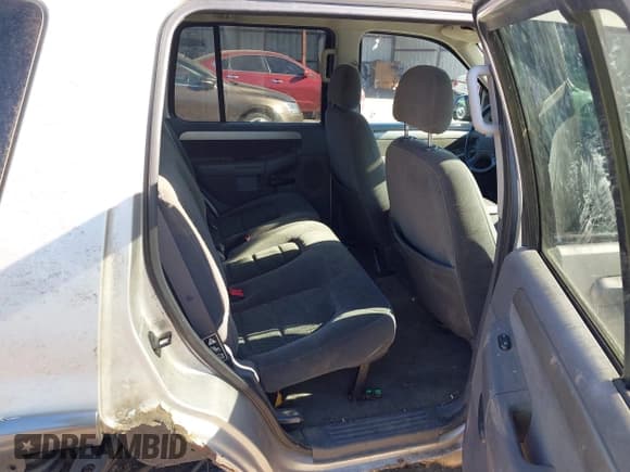 ✅ 2003 Ford Explorer XLT • VIN: 1FMZU73K73ZA61729 • Лот: 41843868. Опубликован ранее на IAAI с пробегом 254 553 миль. Бесплатный доступ к архиву аукционных продаж из США и подробный отчёт об истории автомобиля на DreamBid. Изображение 8.