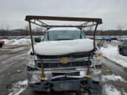 ✅ 2014 Chevrolet Silverado 2500HD Work Truck • VIN: 1GC0KVCG6EF166902 • Lot: 45173735. Wystawiony na Copart z przebiegiem 210 910 mil. Bezpłatny archiwum sprzedaży aukcyjnych z USA i szczegółowy raport historii pojazdu na DreamBid. Zdjęcie 5.