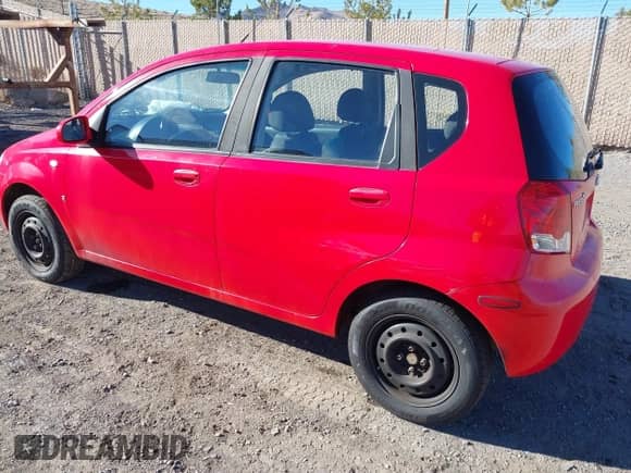 2008 Chevrolet Aveo LS z VIN KL1TD66678B188684, wystawiony jako IAAI lot #41622056 z przebiegiem 73 286 mil mil oraz . Historia ofert i sprzedaży dostępna na DreamBid. Obrazek 6.