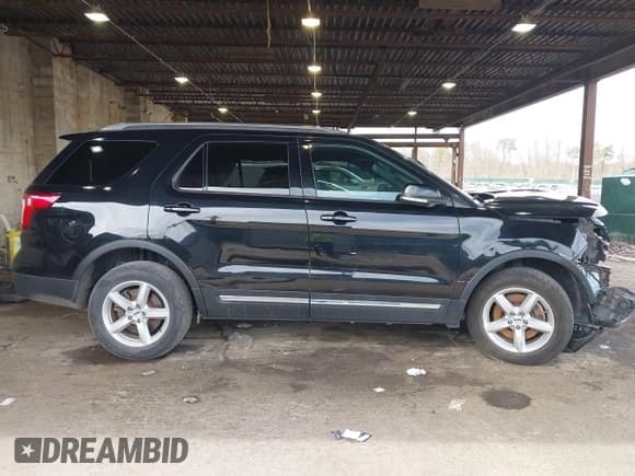 ✅ 2017 Ford Explorer XLT • VIN: 1FM5K8D82HGC79254 • Lot: 41958610. Wystawiony na IAAI z przebiegiem Nie podano. Bezpłatny archiwum sprzedaży aukcyjnych z USA i szczegółowy raport historii pojazdu na DreamBid. Zdjęcie 14.