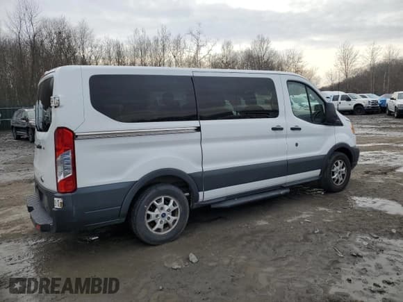 ✅ 2016 Ford Transit XLT • VIN: 1FMZK1YM0GKA42001 • Lot: 44488315. Listed on Copart with 106,634 mi. Free auction sales archive from the USA and detailed vehicle history report at DreamBid. Image 3.