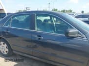 ✅ 2007 Honda Accord LX • VIN: 3HGCM56437G700174 • Lot: 42374860. Listed on IAAI with 257,073 mi. Free auction sales archive from the USA and detailed vehicle history report at DreamBid. Image 12.