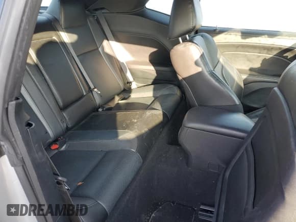 ✅ 2020 Dodge Challenger SXT • VIN: 2C3CDZGG5LH104559 • Lot: 77303443. Wystawiony na Copart z przebiegiem 23 923 mil. Bezpłatny archiwum sprzedaży aukcyjnych z USA i szczegółowy raport historii pojazdu na DreamBid. Zdjęcie 10.