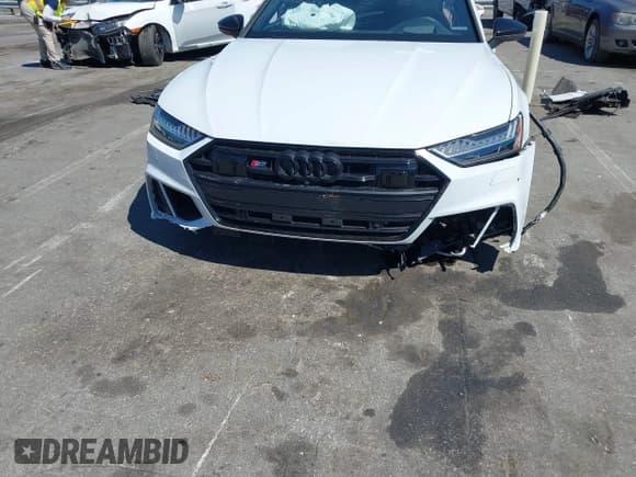 ✅ 2021 Audi S7 Prestige • VIN: WAUSFBF22MN075994 • Лот: 41903379. Опубликован ранее на IAAI с пробегом Не указан. Бесплатный доступ к архиву аукционных продаж из США и подробный отчёт об истории автомобиля на DreamBid. Изображение 6.