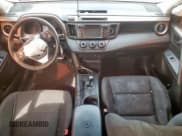 ✅ 2017 Toyota RAV4 LE • VIN: 2T3BFREV7HW694466 • Lot: 92954275. Wystawiony na Copart z przebiegiem 188 572 mil. Bezpłatny archiwum sprzedaży aukcyjnych z USA i szczegółowy raport historii pojazdu na DreamBid. Zdjęcie 8.