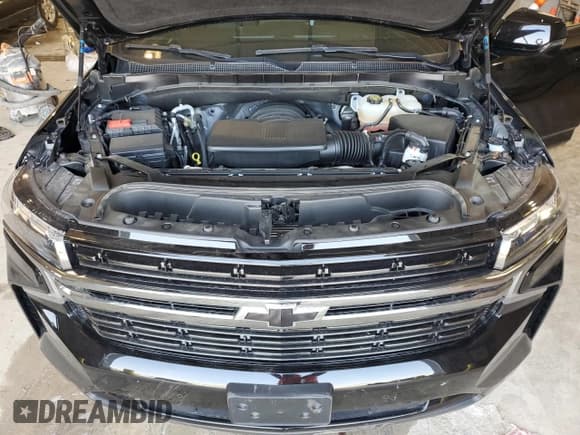 ✅ 2022 Chevrolet Suburban RST • VIN: 1GNSKEKD8NR206595 • Lot: 65003794. Wystawiony na Copart z przebiegiem 34 559 mil. Bezpłatny archiwum sprzedaży aukcyjnych z USA i szczegółowy raport historii pojazdu na DreamBid. Zdjęcie 12.
