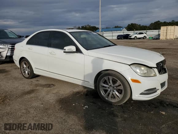 ✅ 2014 Mercedes-Benz C 250 Sport • VIN: WDDGF4HB6EA958206 • Lot: 92026145. Listed on Copart with 166,528 mi. Free auction sales archive from the USA and detailed vehicle history report at DreamBid. Image 4.