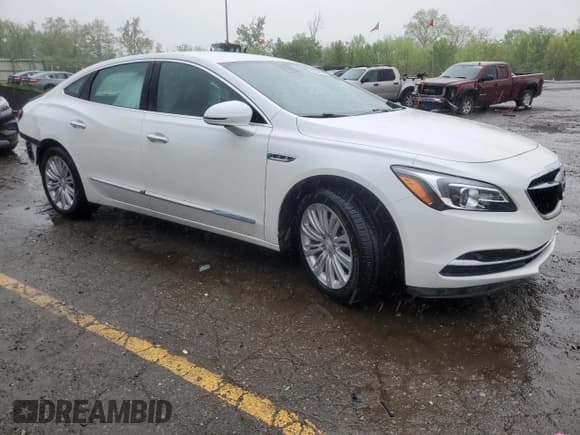 ✅ 2018 Buick LaCrosse Premium • VIN: 1G4ZR5SZXJU135157 • Lot: 56537085. Listed on Copart with 54,652 mi. Free auction sales archive from the USA and detailed vehicle history report at DreamBid. Image 4.