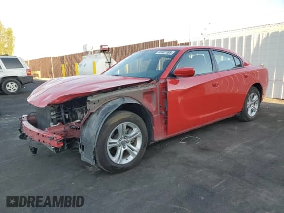 ✅ 2022 Dodge Charger SXT • VIN: 2C3CDXBG6NH201090 • Lot: 80401595. Wystawiony na Copart z przebiegiem 63 642 mil. Bezpłatny archiwum sprzedaży aukcyjnych z USA i szczegółowy raport historii pojazdu na DreamBid. Zdjęcie 1.