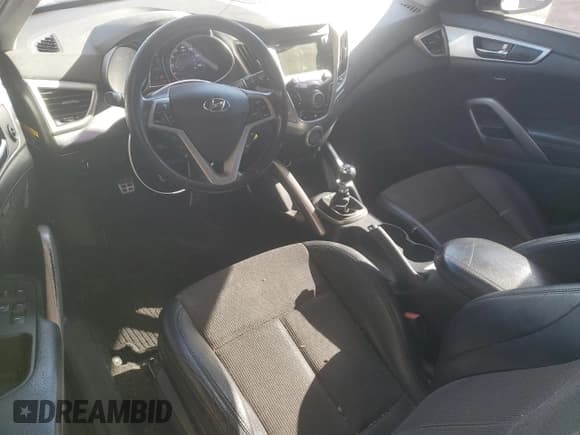 ✅ 2013 Hyundai Veloster w/Black Int • VIN: KMHTC6AD3DU166919 • Lot: 89124595. Wystawiony na Copart z przebiegiem 194 787 mil. Bezpłatny archiwum sprzedaży aukcyjnych z USA i szczegółowy raport historii pojazdu na DreamBid. Zdjęcie 8.