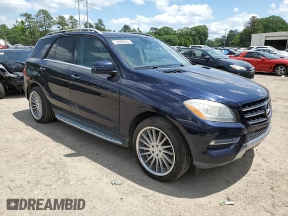 ✅ 2013 Mercedes-Benz M 350 • VIN: 4JGDA5JB4DA145162 • Lot: 53960345. Listed on Copart with 150,275 mi. Free auction sales archive from the USA and detailed vehicle history report at DreamBid. Image 4.