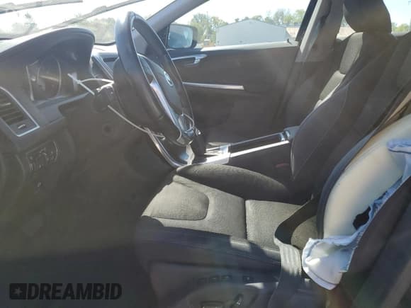 ✅ 2015 Volvo XC60 T5 Drive-E • VIN: YV440MDJ1F2673062 • Lot: 81980925. Listed on Copart with 129,604 mi. Free auction sales archive from the USA and detailed vehicle history report at DreamBid. Image 7.