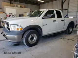 ✅ 2009 Dodge 1500 SLT • VIN: 1D3HV18P99S819772 • Lot: 47148484. Wystawiony na Copart z przebiegiem 121 965 mil. Bezpłatny archiwum sprzedaży aukcyjnych z USA i szczegółowy raport historii pojazdu na DreamBid. Zdjęcie 1.