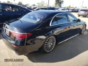 ✅ 2022 Mercedes-Benz S 500 • VIN: W1K6G6DB6NA086572 • Lot: 67462832. Wystawiony na Copart z przebiegiem 8 829 mil. Bezpłatny archiwum sprzedaży aukcyjnych z USA i szczegółowy raport historii pojazdu na DreamBid. Zdjęcie 3.