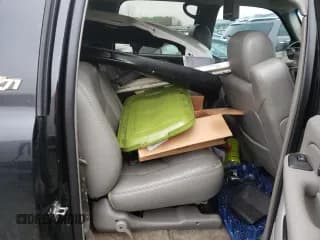 ✅ 2004 Chevrolet Suburban Z71 • VIN: 3GNFK16Z84G186766 • Lot: 69936771. Wystawiony na Copart z przebiegiem Nie podano. Bezpłatny archiwum sprzedaży aukcyjnych z USA i szczegółowy raport historii pojazdu na DreamBid. Zdjęcie 6.