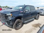 ✅ 2019 Chevrolet Silverado 1500 LT Trail Boss • VIN: 1GCPYFED4KZ427430 • Lot: 43265948. Wystawiony na IAAI z przebiegiem 124 838 mil. Bezpłatny archiwum sprzedaży aukcyjnych z USA i szczegółowy raport historii pojazdu na DreamBid. Zdjęcie 17.