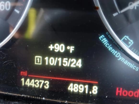 ✅ 2015 BMW 3 Series 335i • VIN: WBA3A9G51FNS66071 • Lot: 40630167. Wystawiony na IAAI z przebiegiem 144 373 mil. Bezpłatny archiwum sprzedaży aukcyjnych z USA i szczegółowy raport historii pojazdu na DreamBid. Zdjęcie 7.