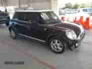 2012 MINI Hardtop с VIN WMWSU3C56CT261428, выставлен на аукционе IAAI как лот 43468792 с пробегом 90 025 миль миль и . История ставок и продаж доступна на DreamBid. Изображение 1.