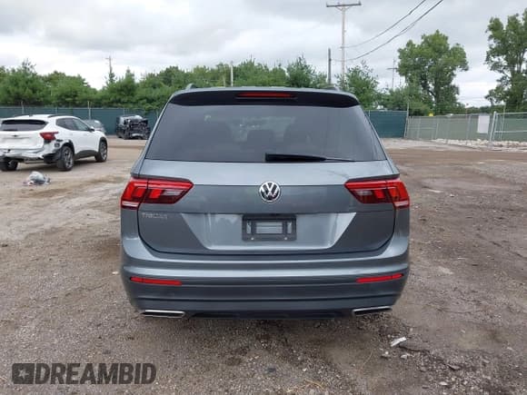✅ 2019 Volkswagen Tiguan S • VIN: 3VV1B7AX3KM200763 • Lot: 43036277. Listed on IAAI with 113,018 mi. Free auction sales archive from the USA and detailed vehicle history report at DreamBid. Image 16.