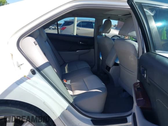 ✅ 2014 Toyota Camry SE • VIN: 4T1BK1FK3EU550936 • Lot: 42458850. Listed on IAAI with 182,073 mi. Free auction sales archive from the USA and detailed vehicle history report at DreamBid. Image 8.