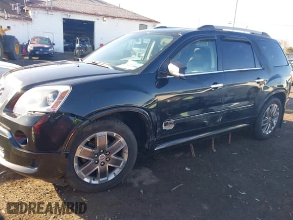 ✅ 2012 GMC Acadia Denali • VIN: 1GKKVTED1CJ176856 • Lot: 42045361. Listed on IAAI with 177,924 mi. Free auction sales archive from the USA and detailed vehicle history report at DreamBid. Image 17.