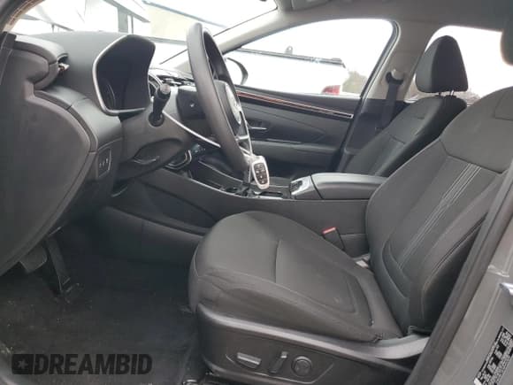 ✅ 2024 Hyundai Tucson SEL • VIN: 5NMJBCDE4RH352839 • Lot: 78439094. Wystawiony na Copart z przebiegiem 28 054 mil. Bezpłatny archiwum sprzedaży aukcyjnych z USA i szczegółowy raport historii pojazdu na DreamBid. Zdjęcie 7.