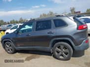 ✅ 2016 Jeep Cherokee 75th Anniversary • VIN: 1C4PJLCS0GW275059 • Лот: 43082856. Опубликован ранее на IAAI с пробегом 144 714 миль. Бесплатный доступ к архиву аукционных продаж из США и подробный отчёт об истории автомобиля на DreamBid. Изображение 14.