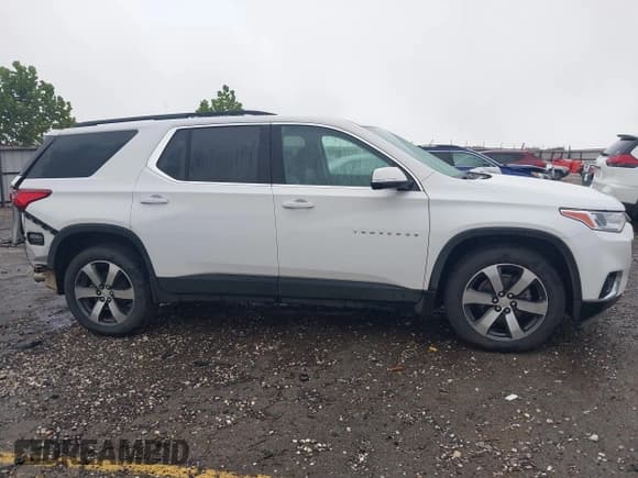 ✅ 2020 Chevrolet Traverse LT • VIN: 1GNEVHKW0LJ305396 • Lot: 43206376. Listed on IAAI with 60,757 mi. Free auction sales archive from the USA and detailed vehicle history report at DreamBid. Image 14.